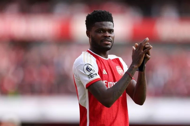 arsenal-quay-xe-dao-nguoc-quyet-dinh-voi-thomas-partey